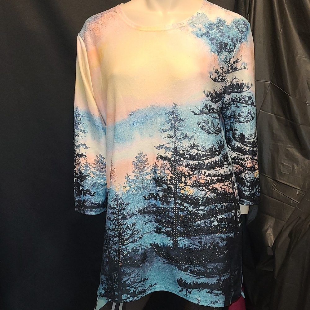 Scenic Print Women's Top MODEL FRANCE 2XL